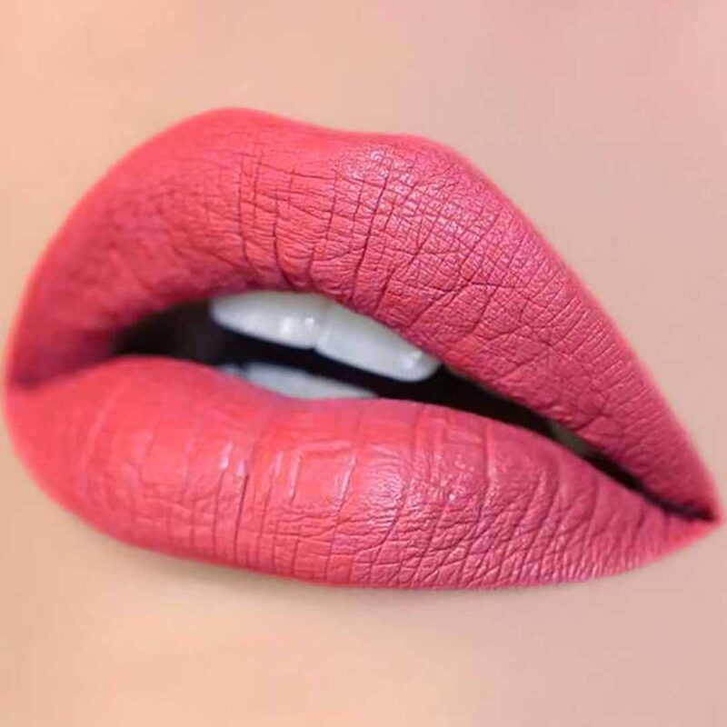 Divine Lux Matte Liquid Lipstick No.01 – Ματ Κραγιόν Υγρής Μορφής με Μακρά Διάρκεια & Βελούδινο Φινίρισμα - Image 2