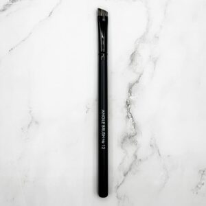 Impala Angle Brush No.12 – Επαγγελματικό Πινέλο Γωνίας για Eyeliner, Γωνίες Ματιών & Φρύδια